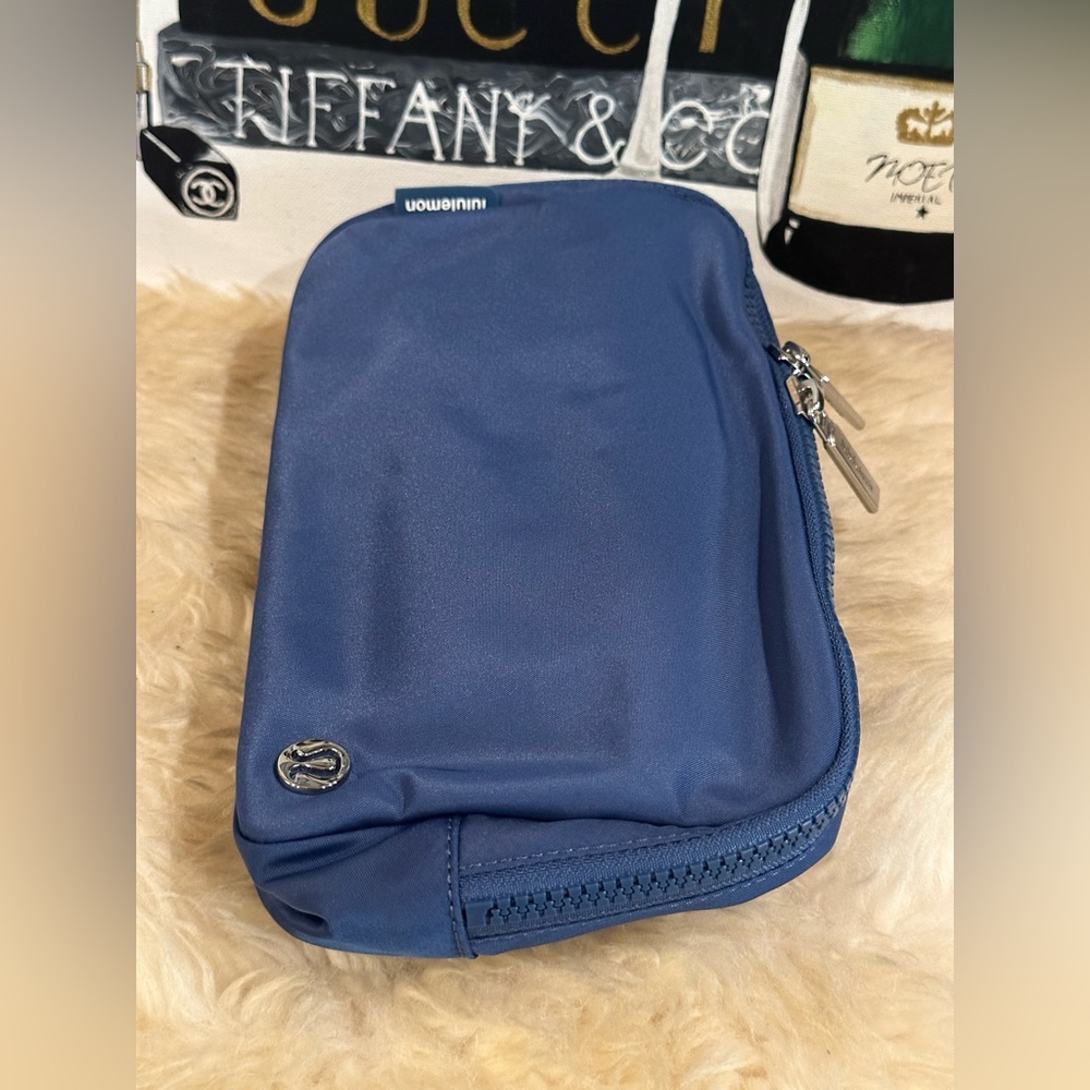 🔥 NWT Lululemon Athletica Everyday Belt Bag Size XL - Picture 3 of 8